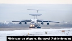 Самолет A-50 на аэродроме Мачулищи. Беларусь, архивное фото