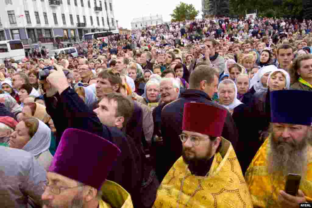 Патрыярх Маскоўскі і Ўсяе Русі Кірыл 25 верасьня прыбыў у Беларусь з чатырохдзённым візытам