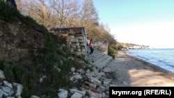 Пляж в районе Аршинцево в Керчи, иллюстрационное фото