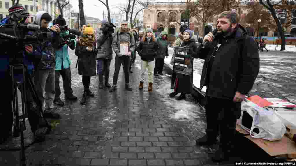 &laquo;Таким символическим образом мы хотим напомнить о дне рождения Саши &laquo;Тундры&raquo; Кольченко, об идеях и ценностях, которые ему близки, о репрессиях, которые не прекращались, а только набирали силу &ndash; и тем самым хотя бы один раз накормить горячим обедом тех, кто в нем нуждается&raquo;, &ndash; заявили организаторы акции