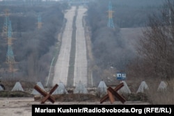 Украінскі блёкпост на дарозе з Данецку