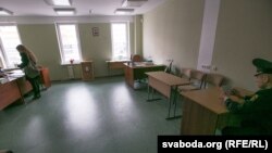 Датэрміновае галасаваньне на ўчастку ў Менску, 18 сакавіка